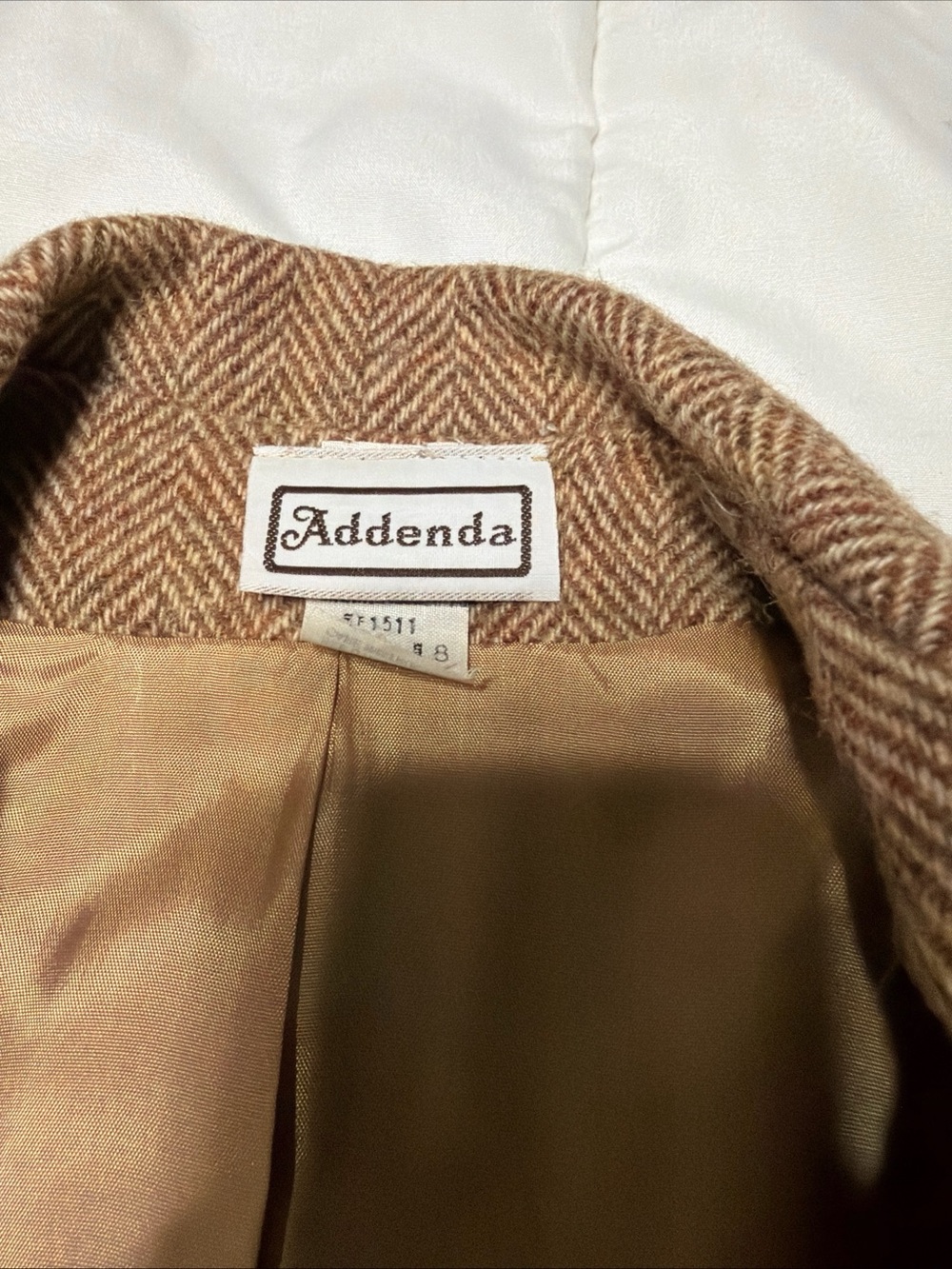 Women’s brown Herringbone 100% Wool Blazer - Picture 13 of 13